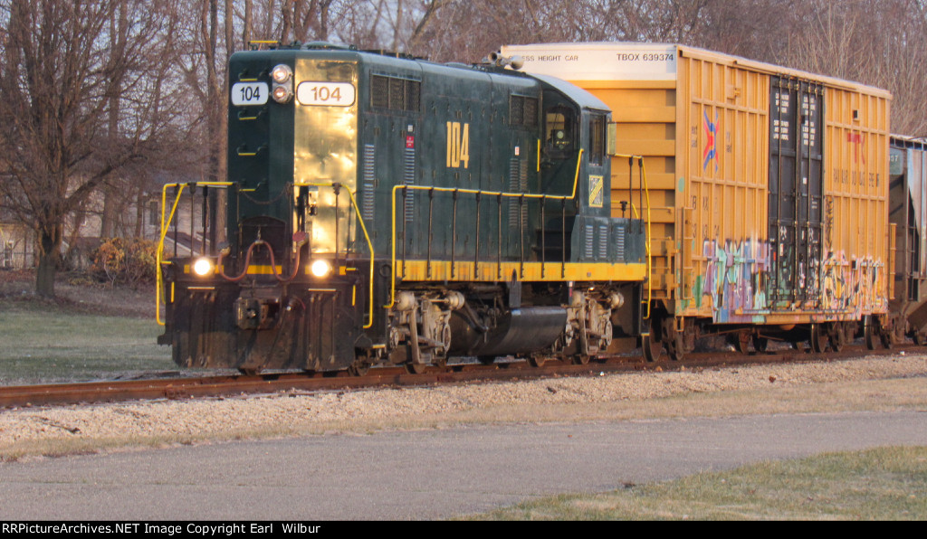 Ohio South Central Railroad (OSCR) 104